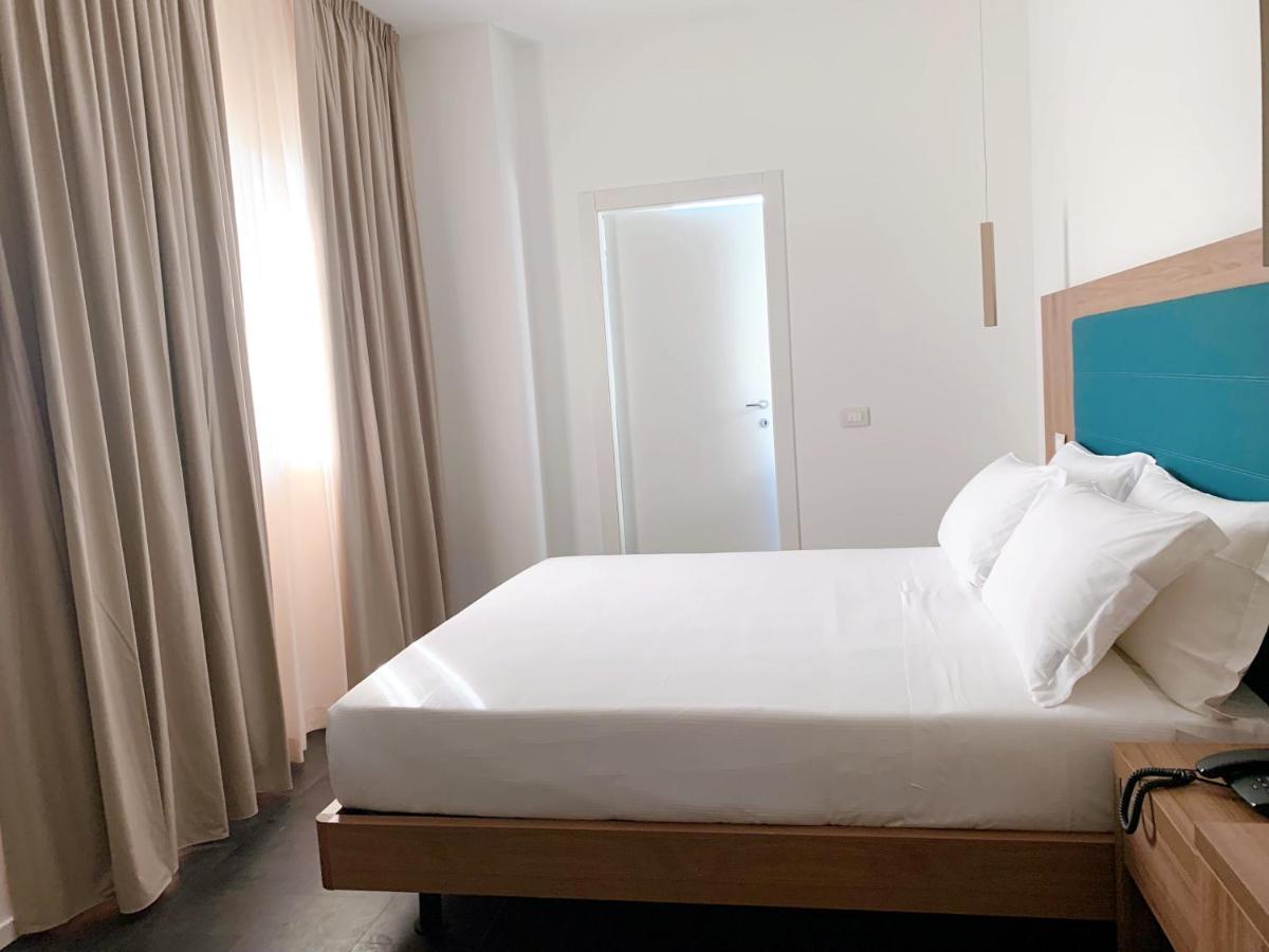 V Hotel อังโกนา ภายนอก รูปภาพ