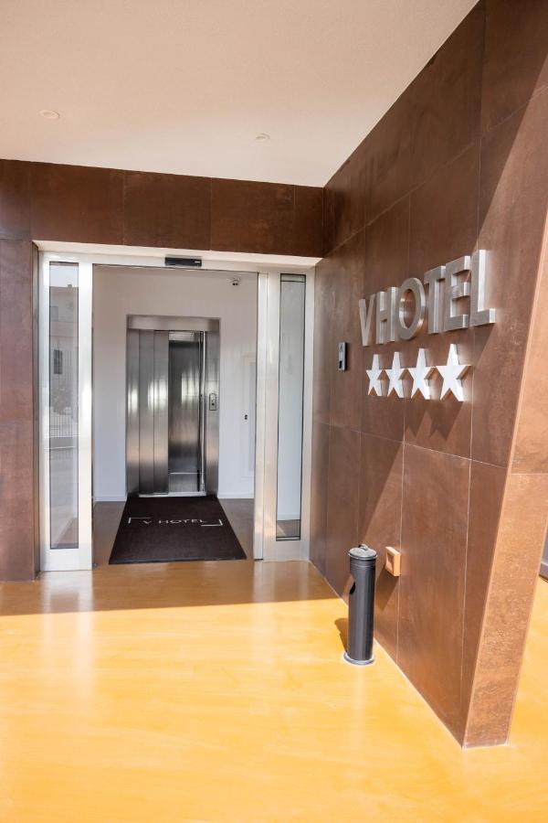 V Hotel อังโกนา ภายนอก รูปภาพ